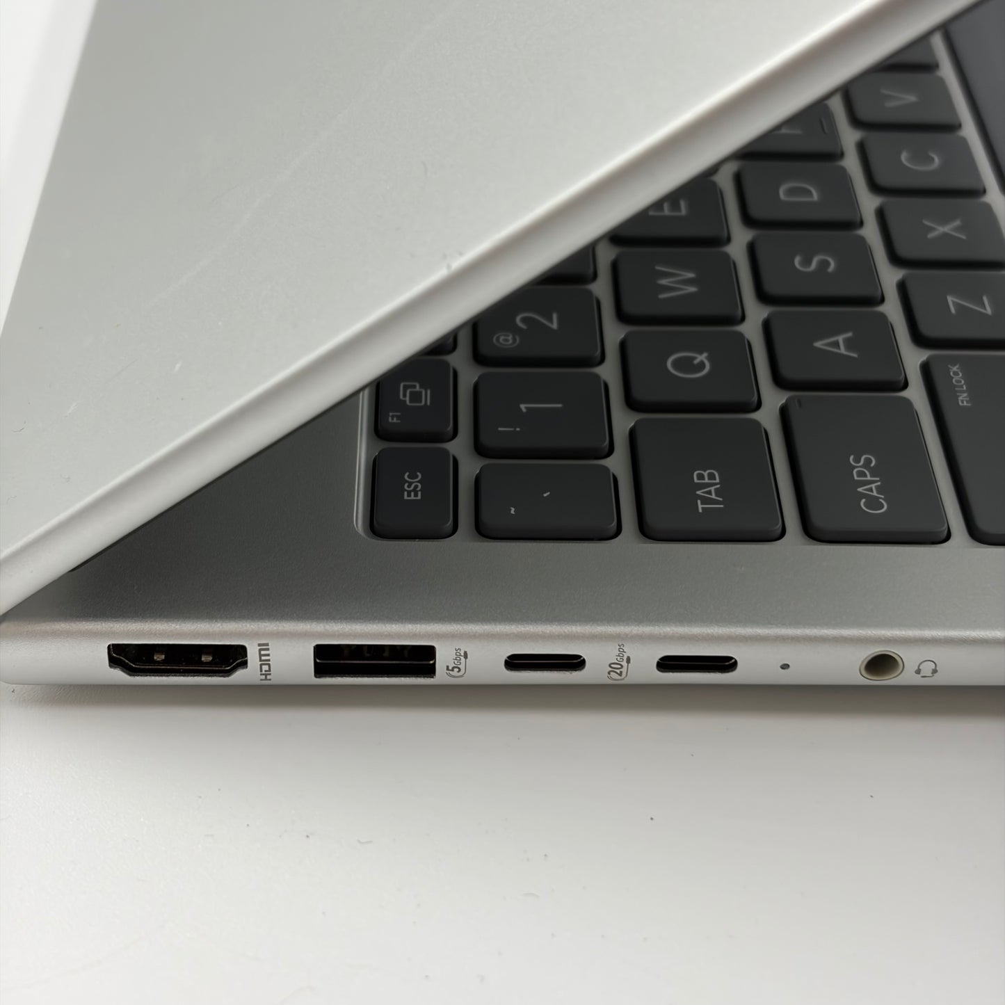 HP ProBook 460 G11 16" Core Ultra 5 125U 1.3GHz 16GB RAM 512GB SSD