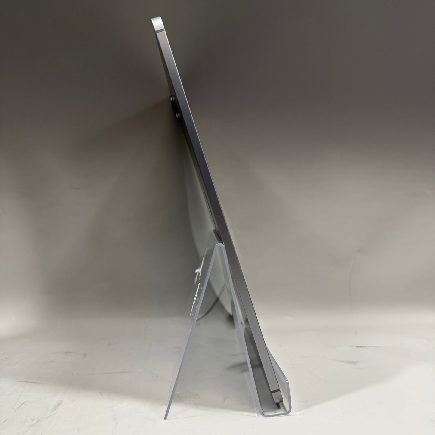 WiFi Only Apple iPad Pro 12.9" 6th Gen 128GB Space Gray MP5X3LL/A