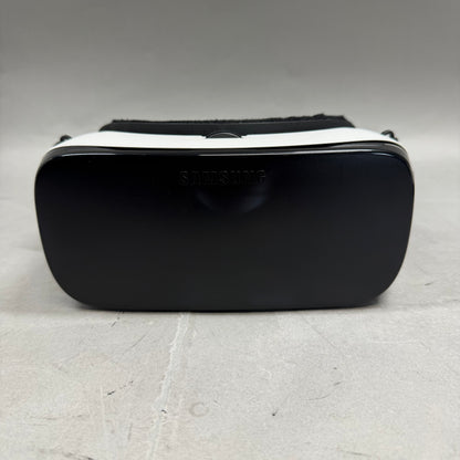 Samsung Gear VR Virtual Reality Headset SM-R322