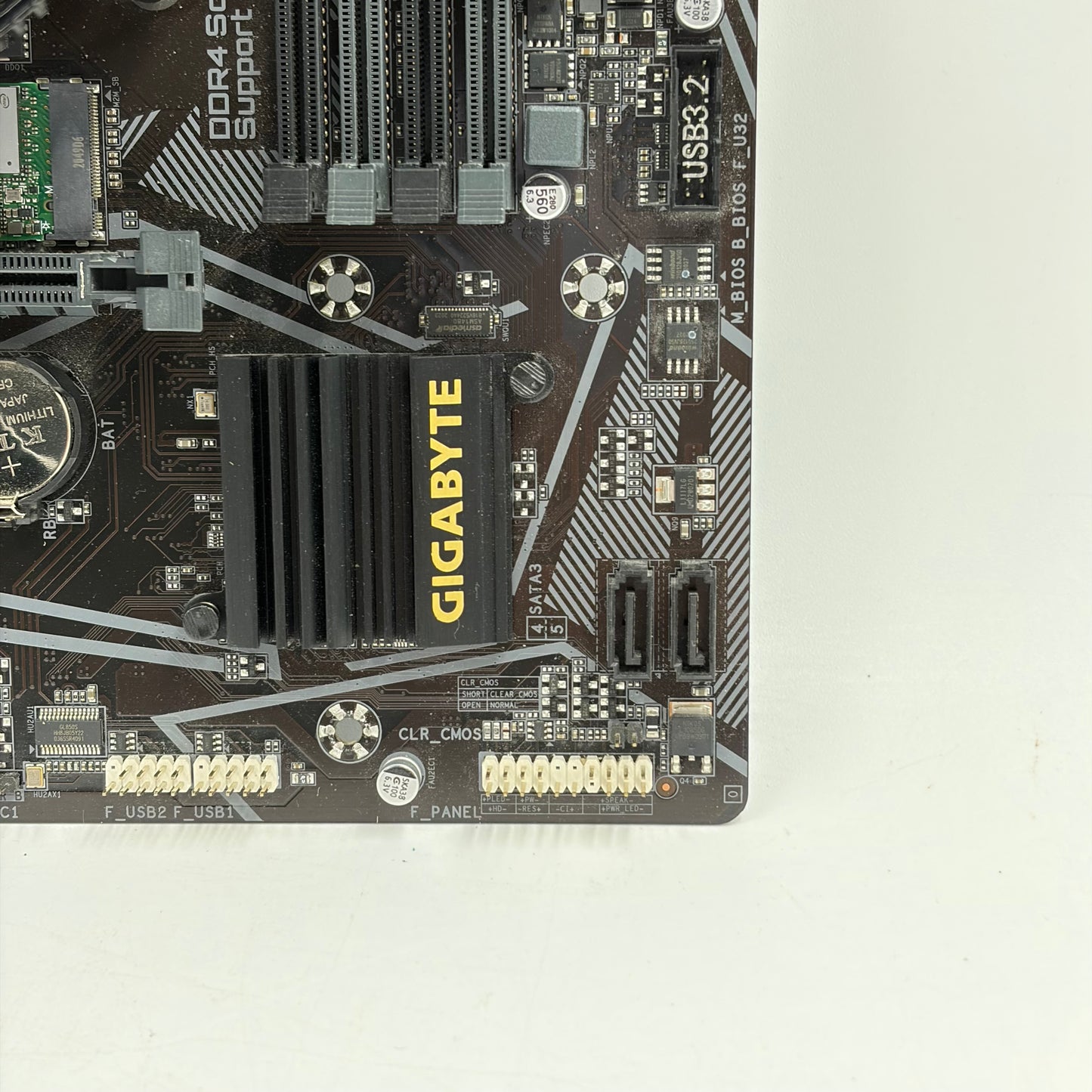 Gigabyte B460M DS3H AC V2 LGA 1200 mATX Intel DDR4 Motherboard + Intel Core i7-10700F 512GB SSD