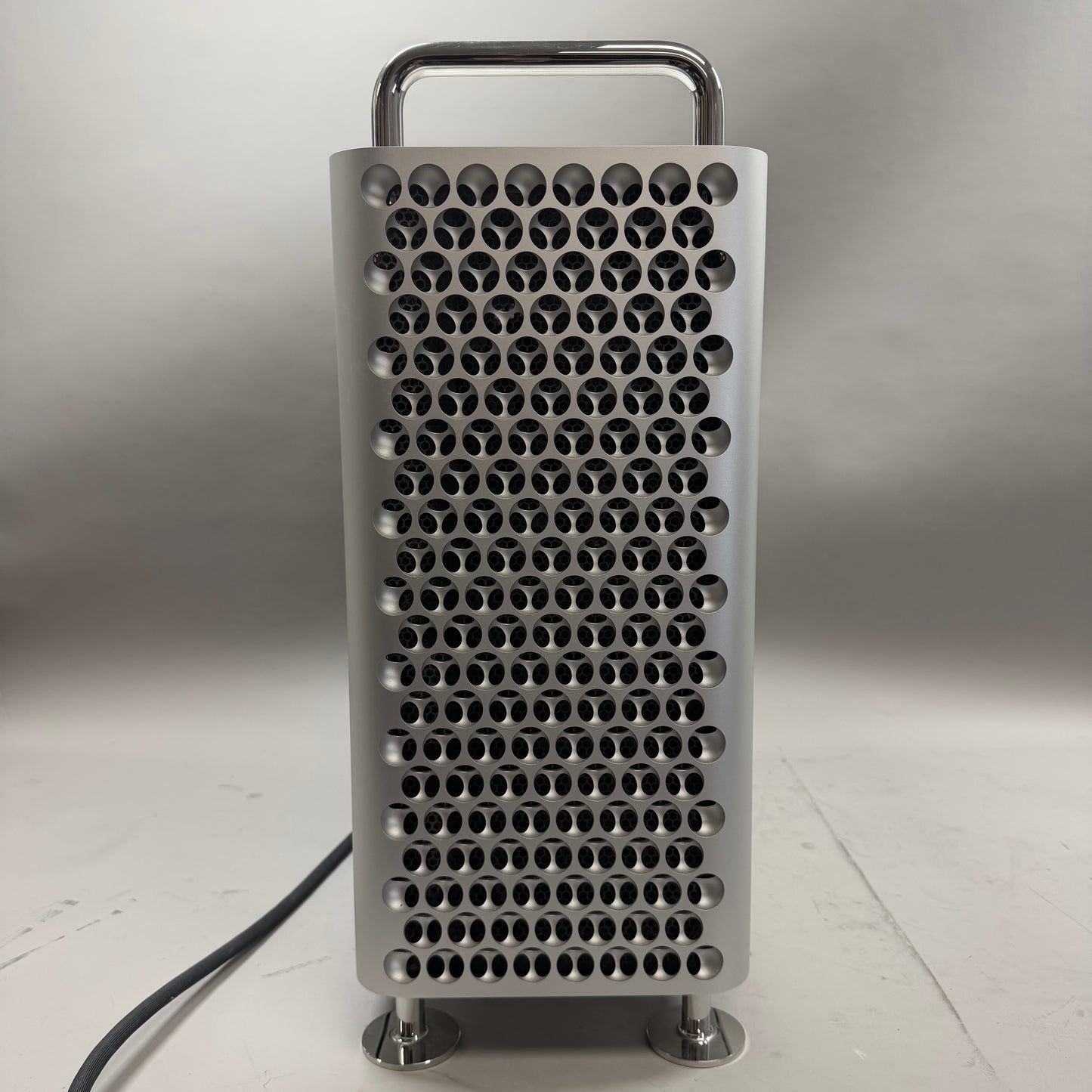2019 Apple Mac Pro 16 Core Xeon W 3.2GHz 96GB RAM 2TB HDD Radeon Pro W5700X