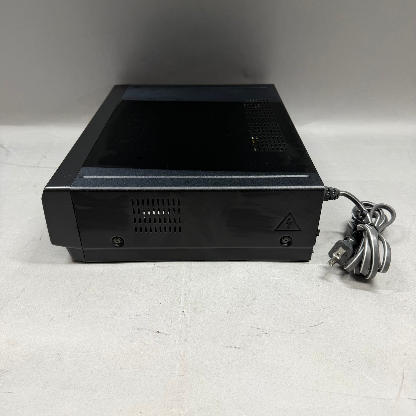 Sony Video Cassette Recorder Wired SLV-679HF