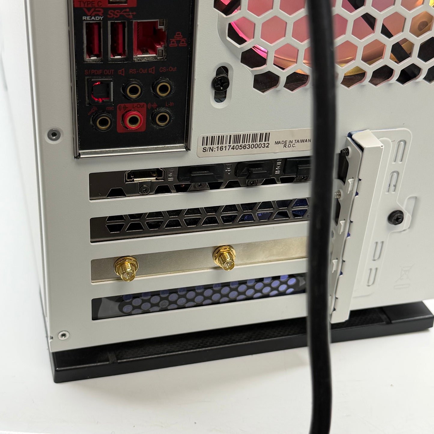 INWIN Custom PC Ryzen 5 2600 3.4GHz 16GB RAM 256GB SSD Gigabyte GeForce RTX 3060