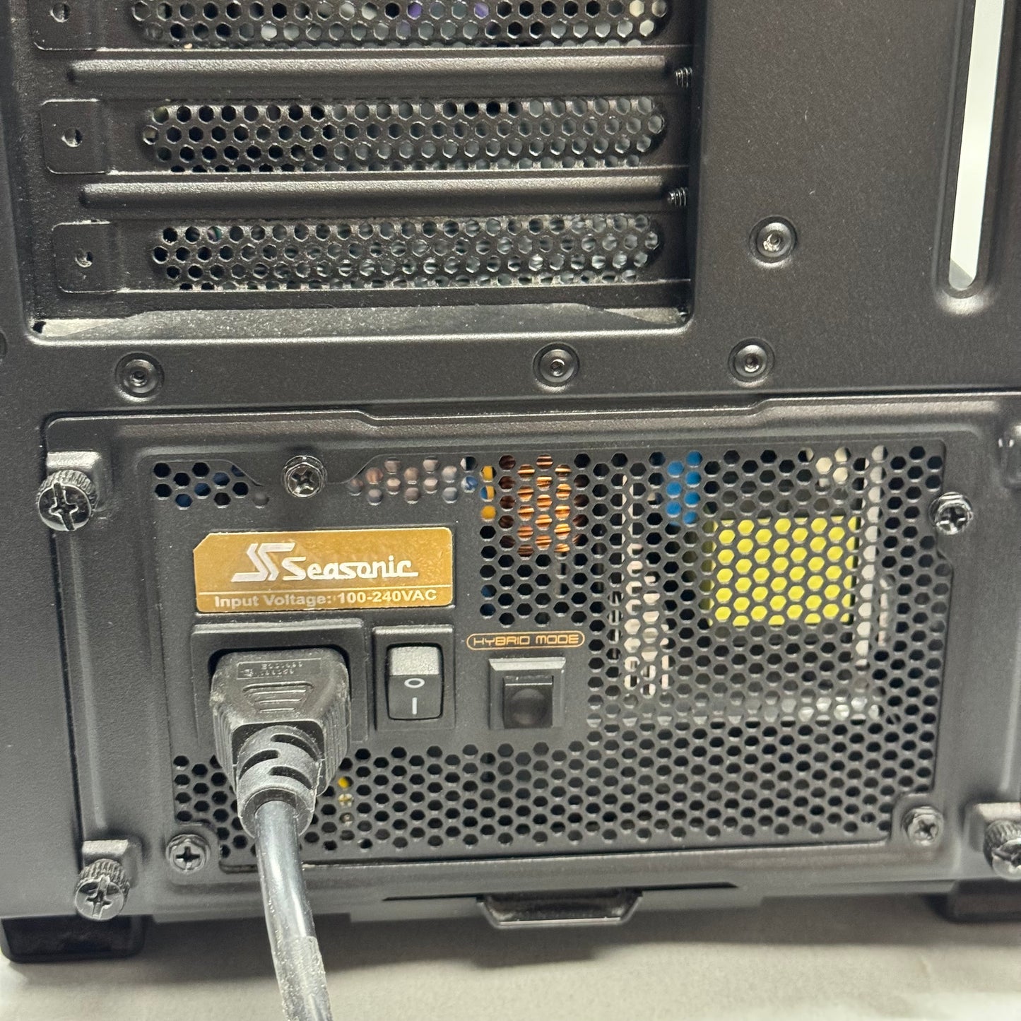 NZXT H700i Core i7-8700K 3.70GHz 16GB RAM 1TB SSD Nvidia GeForce RTX 3080 Ti