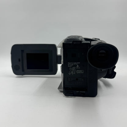 JVC Compact VHS 4K Video Camcorder GR-AXM700U