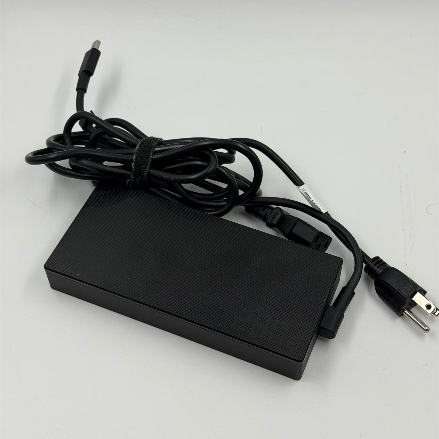 Asus TUF FX608JMR 16" Core i7-14650HX 2.20GHz 32GB RAM 1TB SSD GeForce RTX 5060