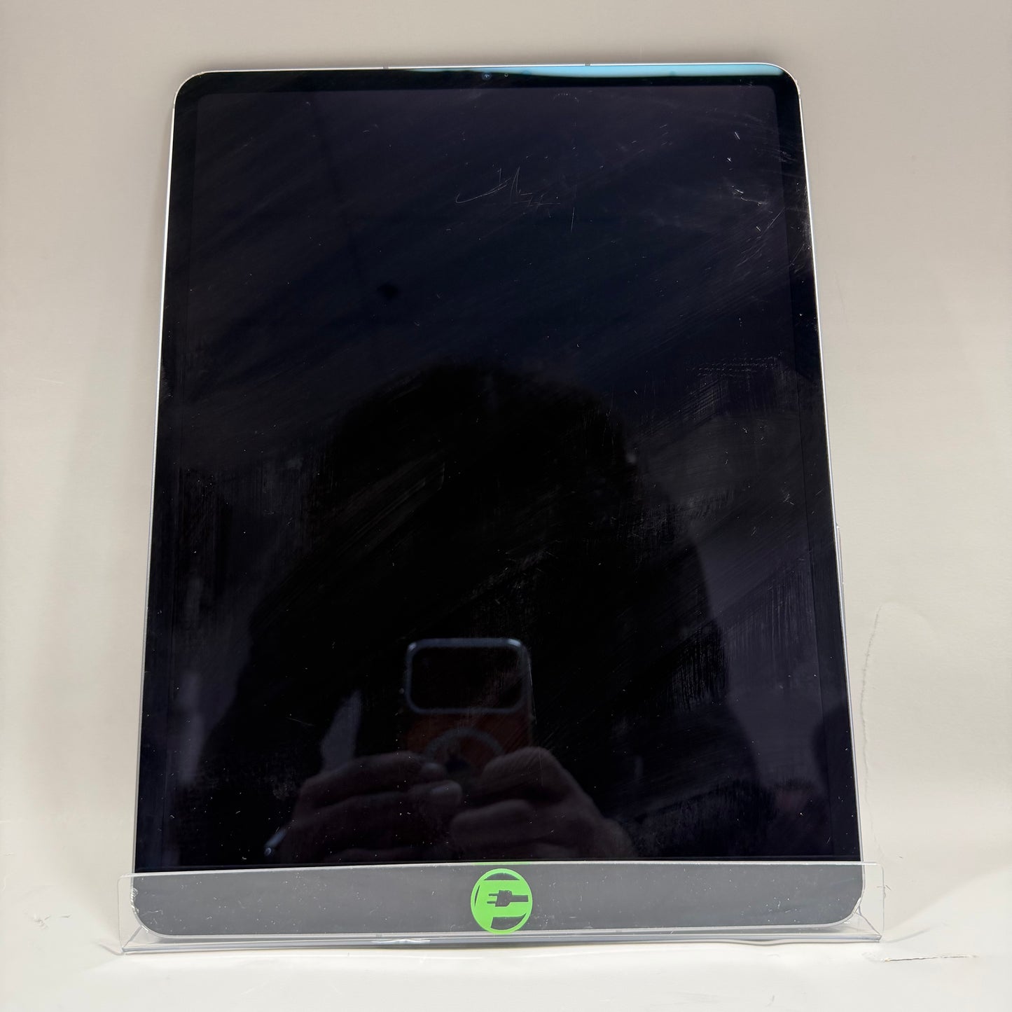 WiFi Only Apple iPad Pro 12.9" 6th Gen 128GB Space Gray MP5X3LL/A