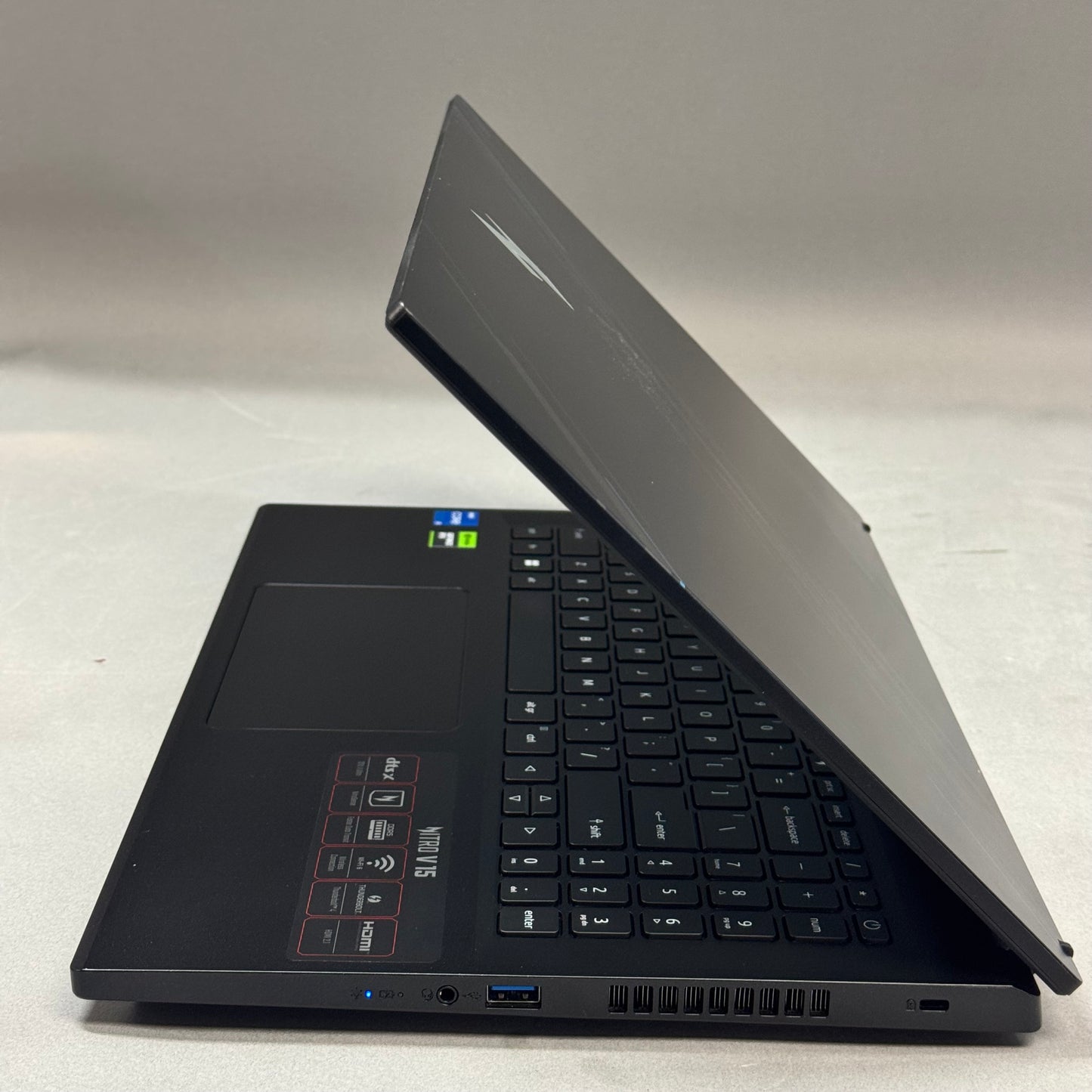 Acer Nitro V 15 ANV15-51-54UL 15.6" i5-13420H 2.10GHz 32GB RAM 512GB SSD 1TB SSD GeForce RTX 3050