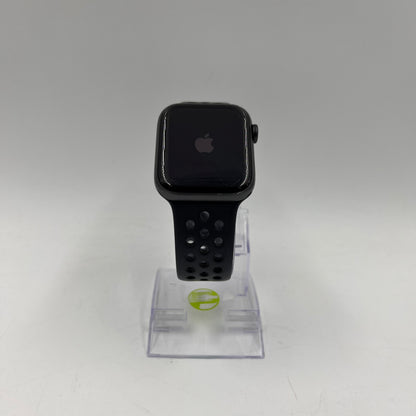 GPS Only Apple Watch SE 1st Gen 44MM Black Aluminum Black Nike Sport Band