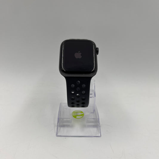 GPS Only Apple Watch SE 1st Gen 44MM Black Aluminum Black Nike Sport Band