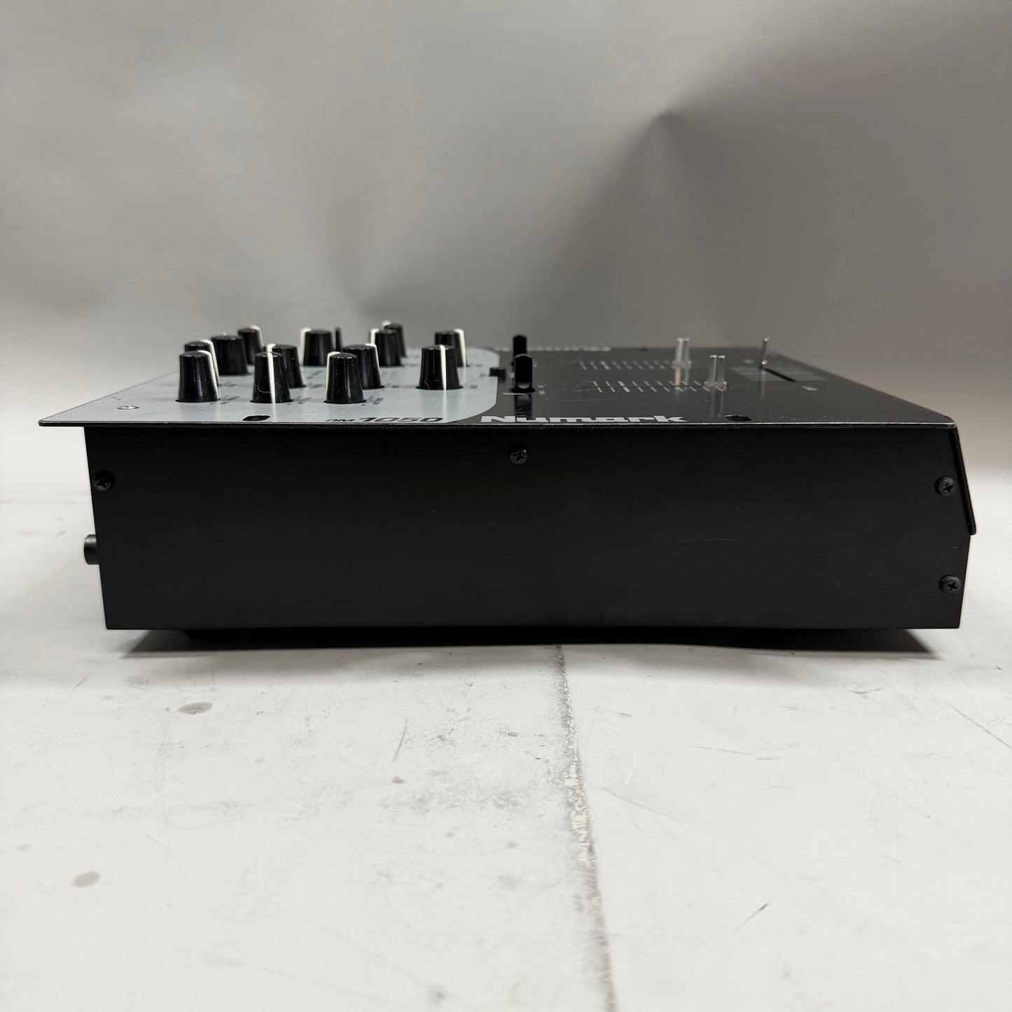 Nurmark Mixer Wired DM1050