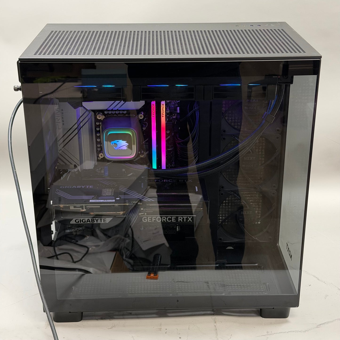 NZXT Custom PC i9-14900K 3.20GHz 32GB RAM 2TB SSD Gigabyte GeForce RTX 5070