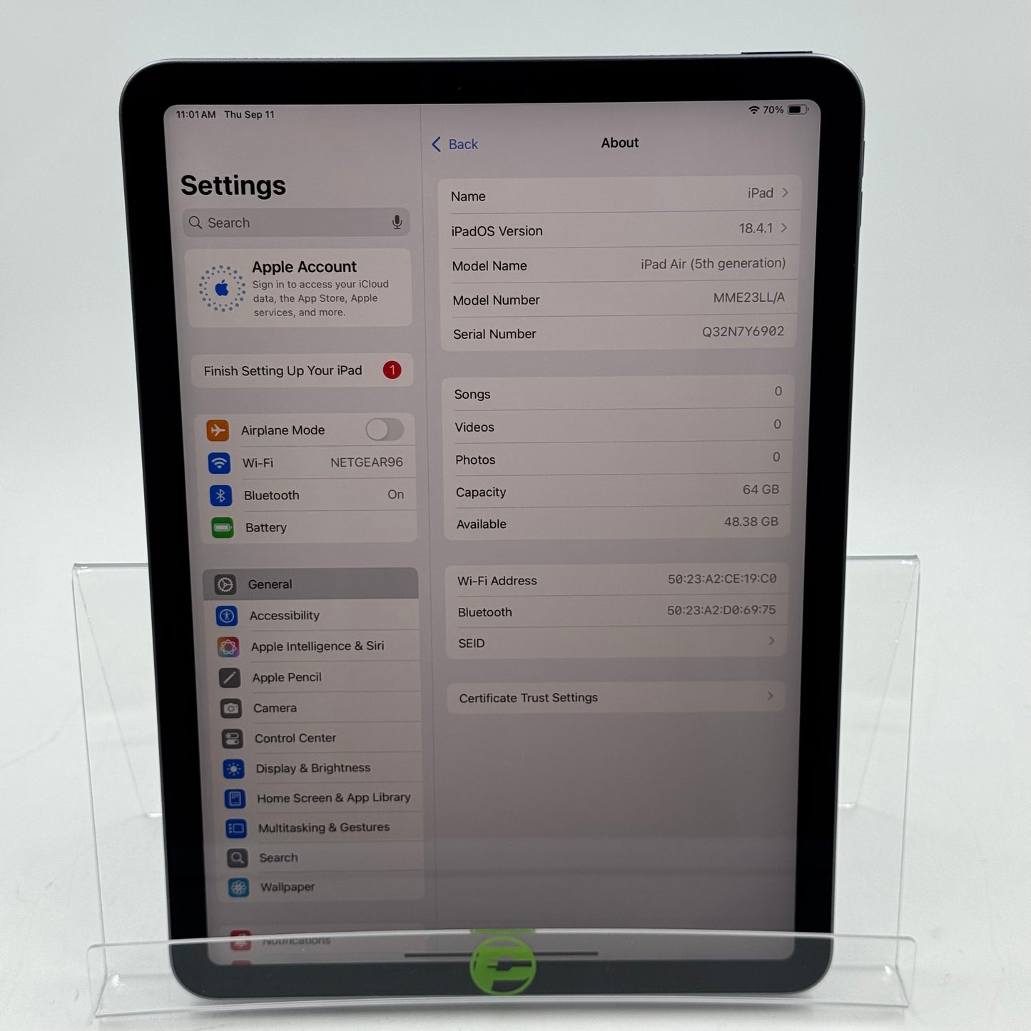 WiFi Only Apple iPad Air 5th Gen 64GB 18.4.1 Purple MME23LL/A
