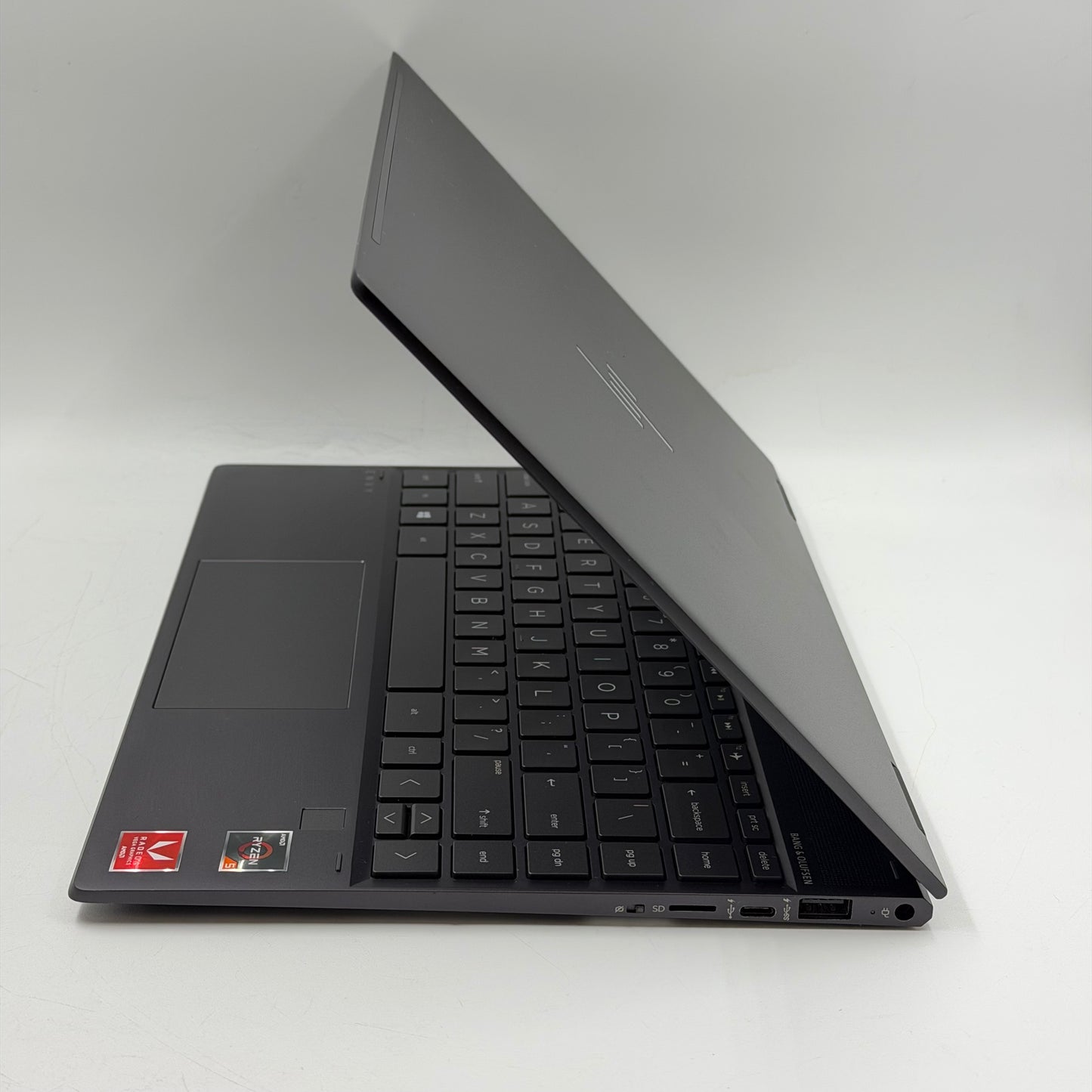 HP Envy x360 13Z-AR000 13.3" Ryzen 5 3500U 2.10GHz 8GB RAM 256GB SSD
