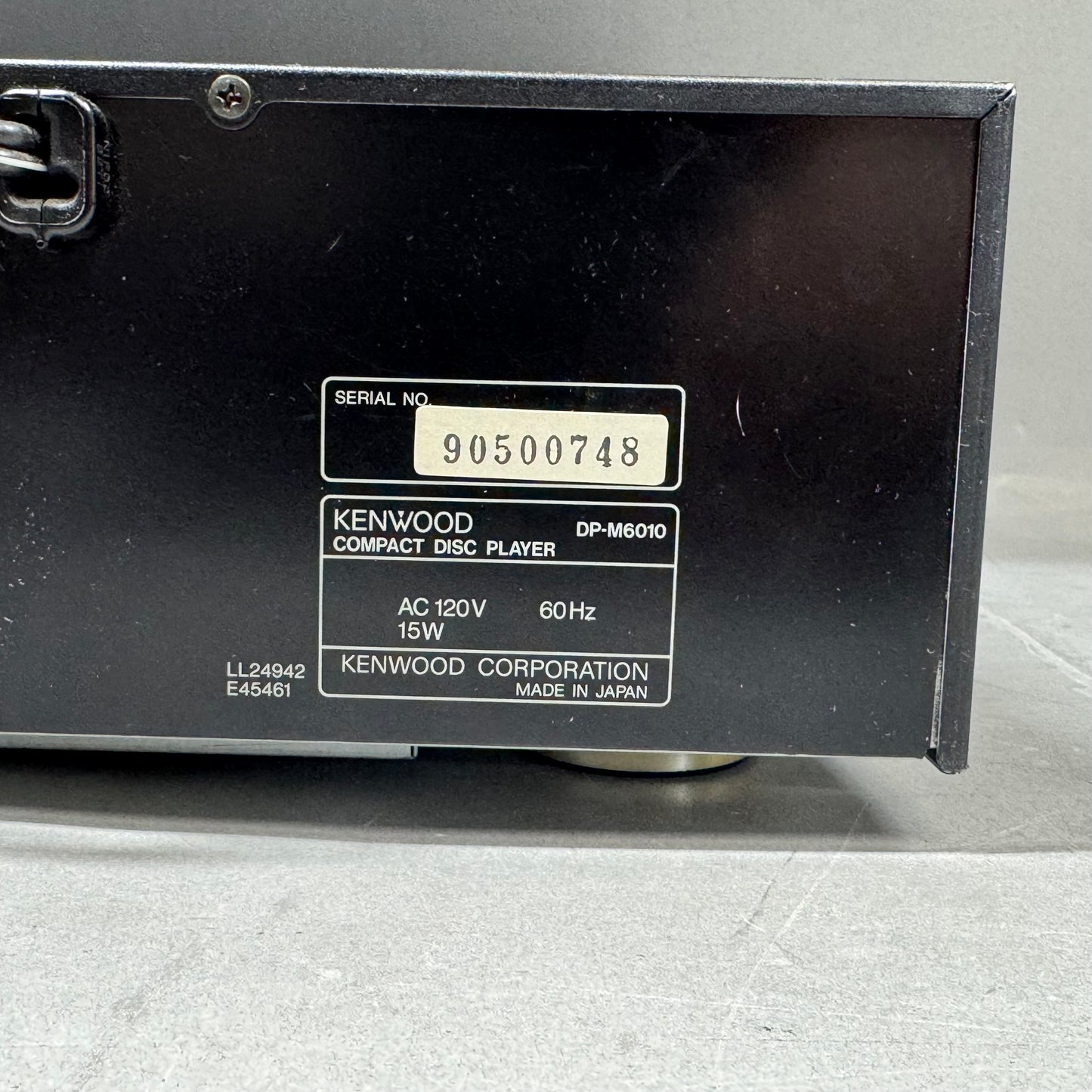 Kenwood DP-M6010 CD Player