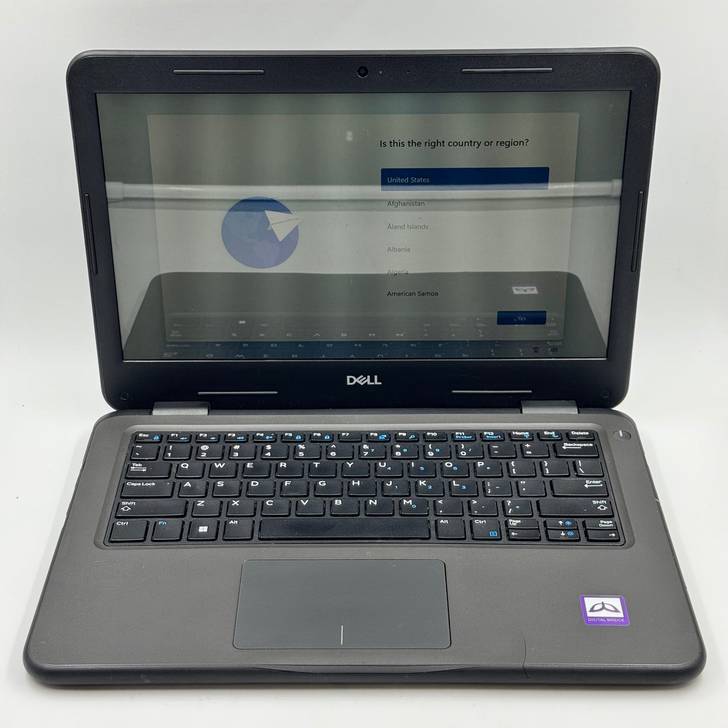 Dell Latitude 3310 13.3" Core i3-8145U 1.80GHz 8GB RAM 128GB SSD