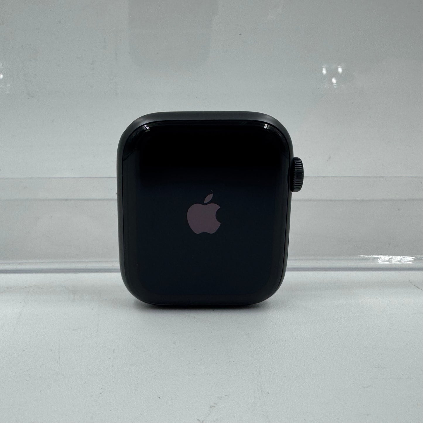 Unlocked Apple Watch SE 1st Gen 44MM Black Aluminum 