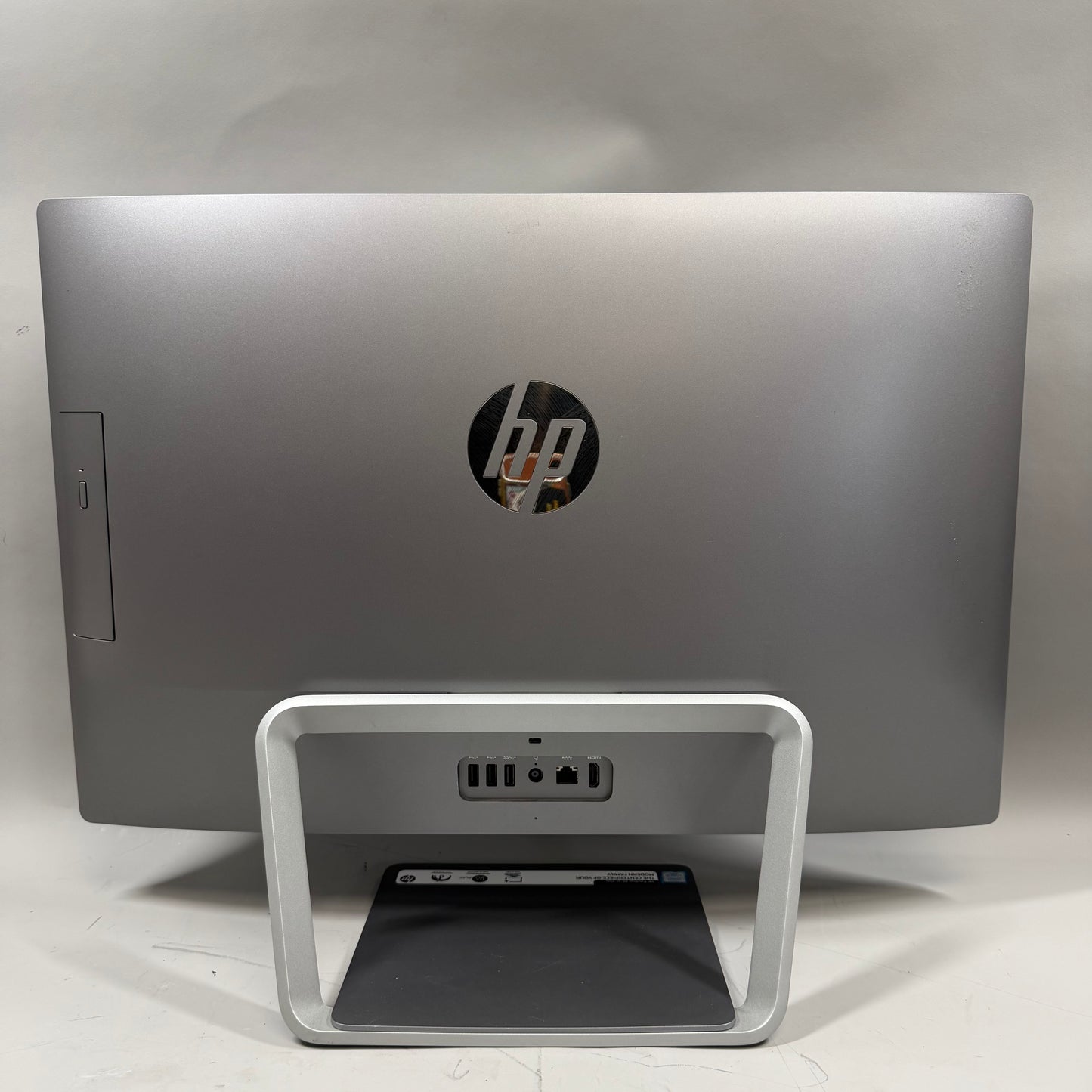 HP Pavilion TPC-Q024-24 23.8" i5-6400T 2.20GHz 12GB RAM 2TB HDD