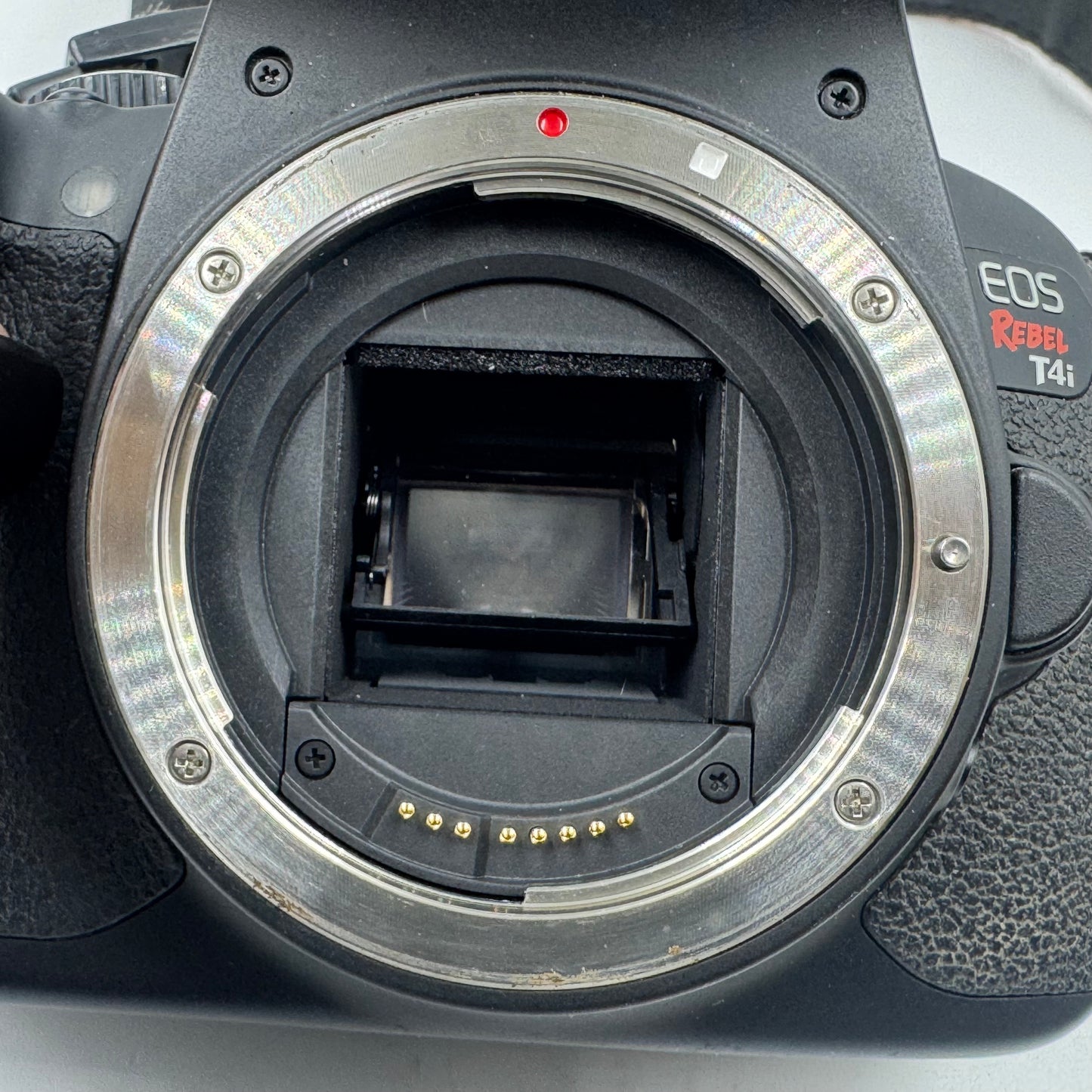 Canon EOS Rebel T4i 18.0MP Digital Point-And-Shoot Camera