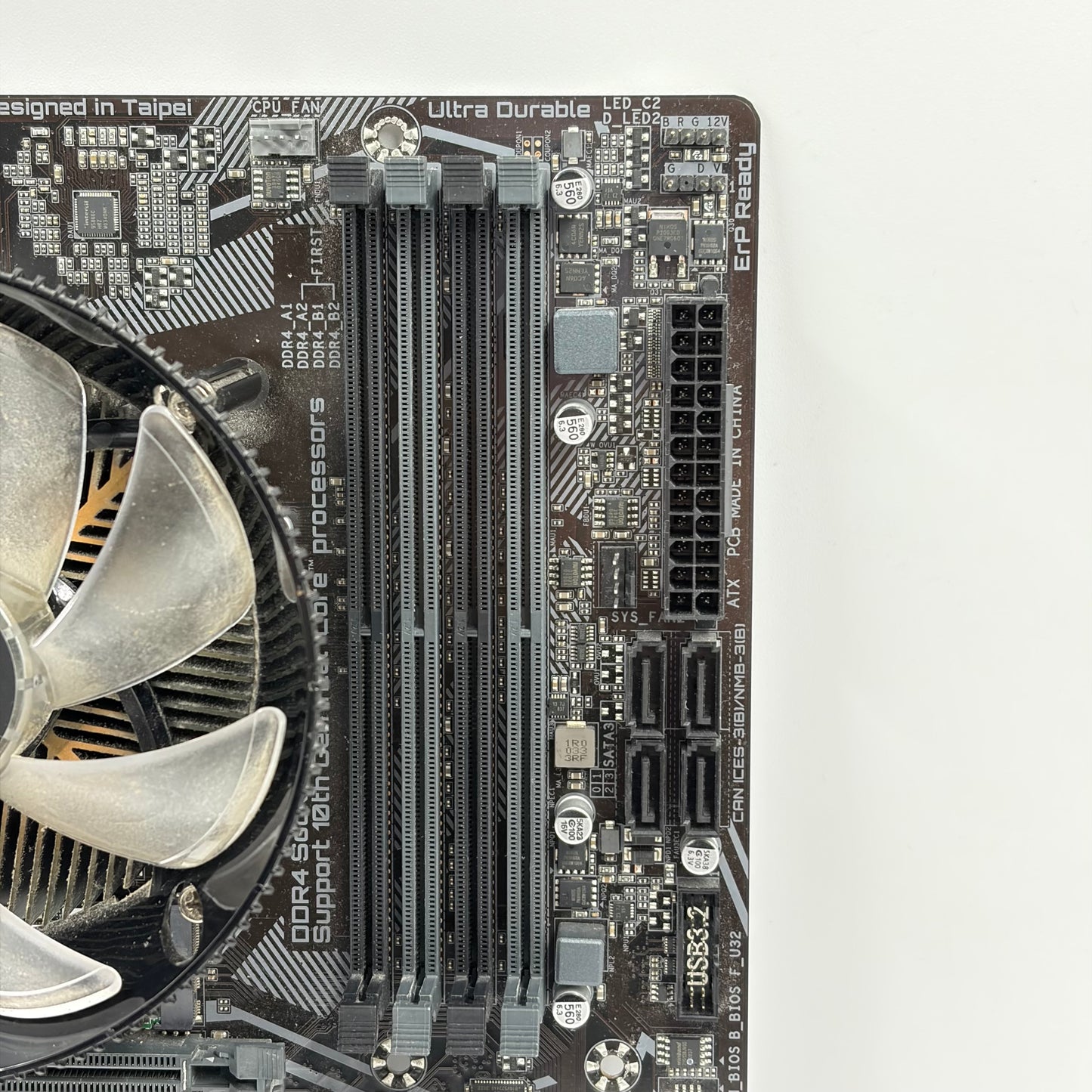 Gigabyte B460M DS3H AC V2 LGA 1200 mATX Intel DDR4 Motherboard + Intel Core i7-10700F 512GB SSD