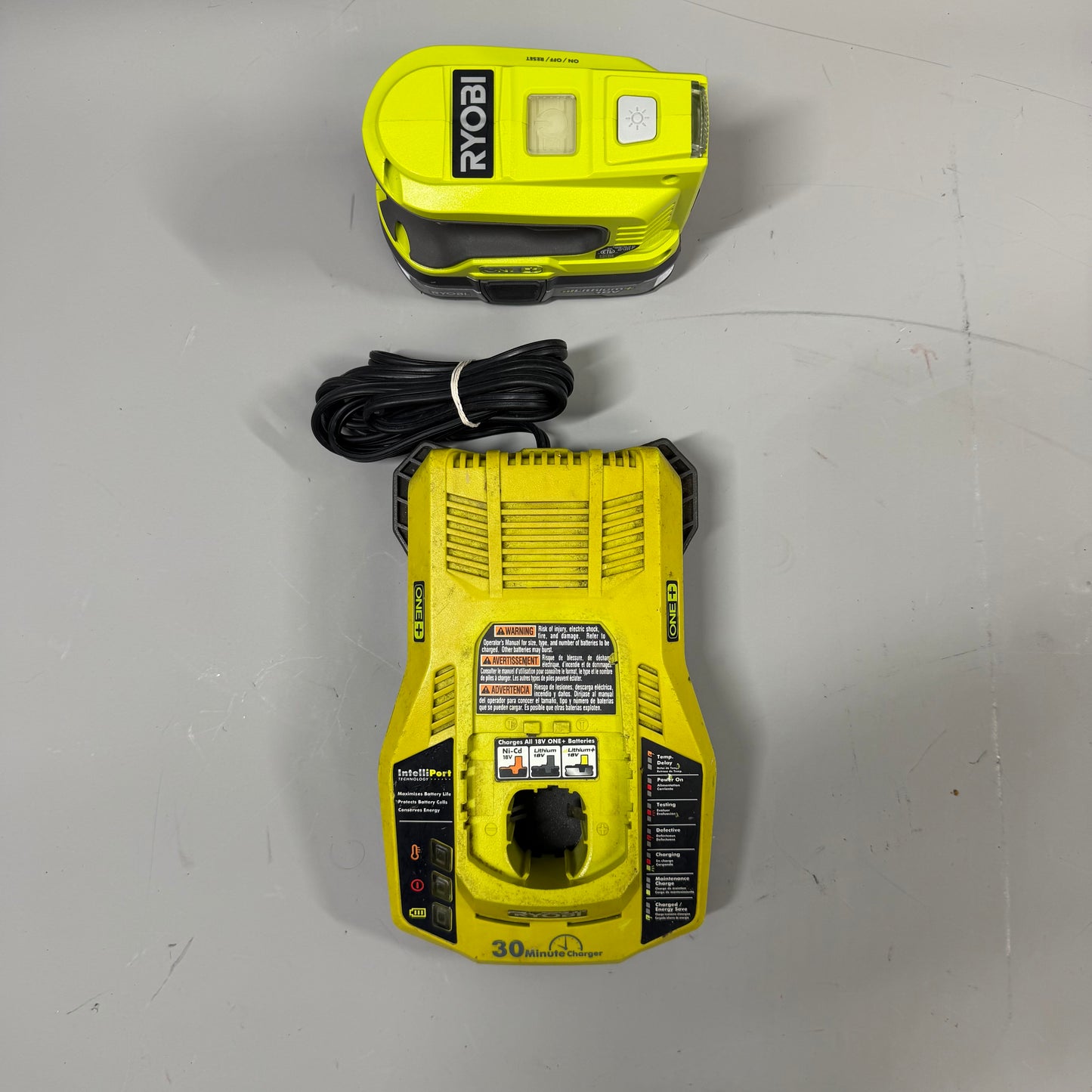 Ryobi P117 18V Battery Charger