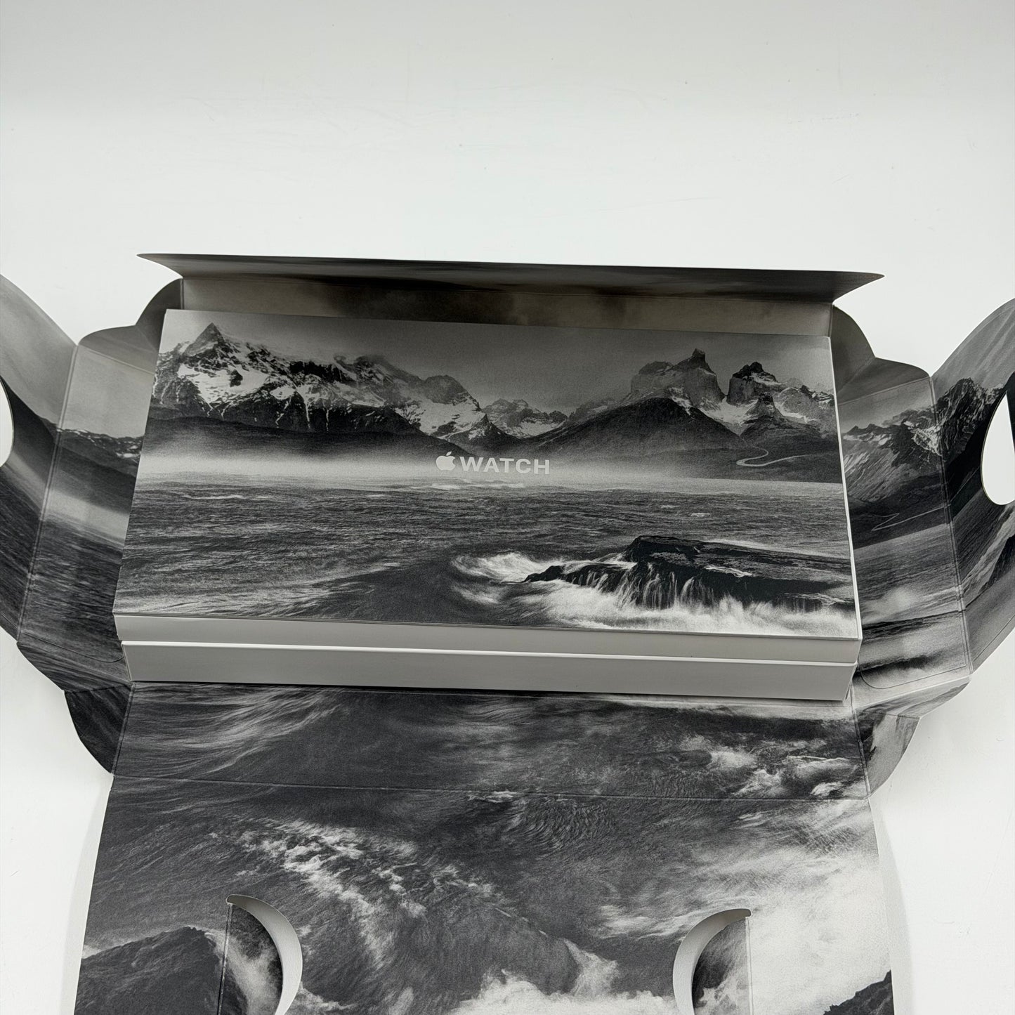 Unlocked Apple Watch Ultra 3 49MM Natural Titanium Blue Alpine Loop MEWK4LW/A