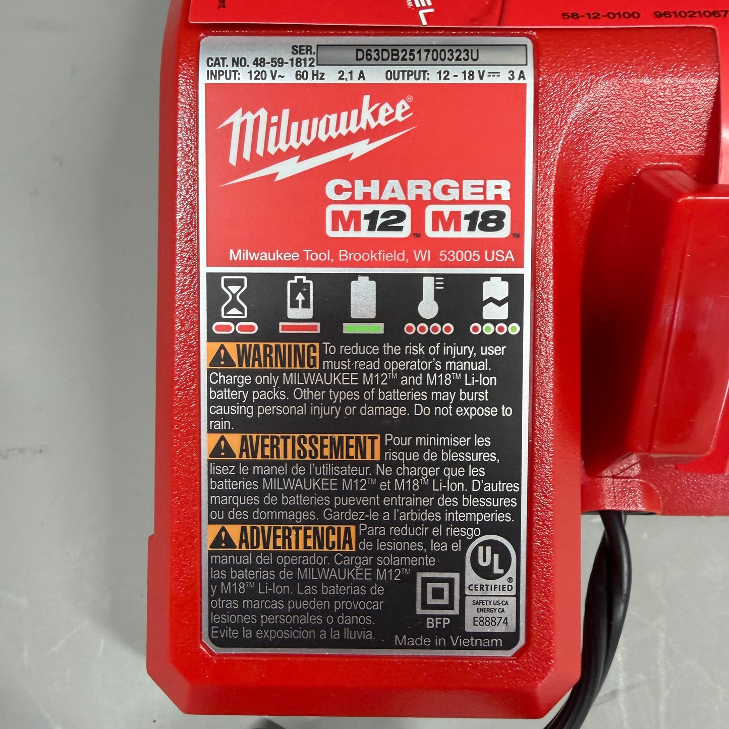 Milwaukee 48-59-1812 M12, M18 12v, 18v Battery Charger
