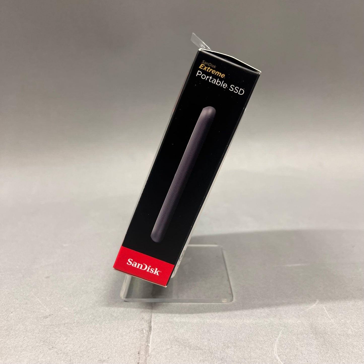 New SanDisk Extreme 2TB Portable SSD Wired P001-004915-AW25