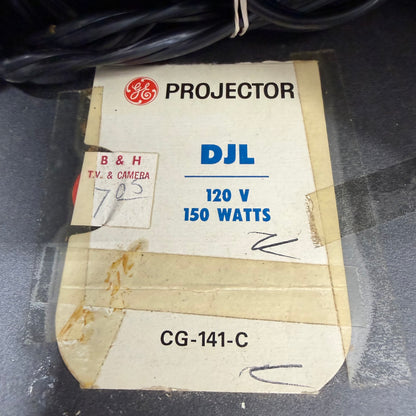 Sears Du-all Eight 584 Projector 1,000 Lumens 8mm Portable Film CG-141-C