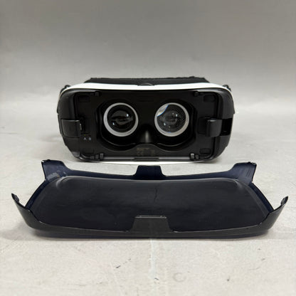 Samsung Gear VR Virtual Reality Headset SM-R322