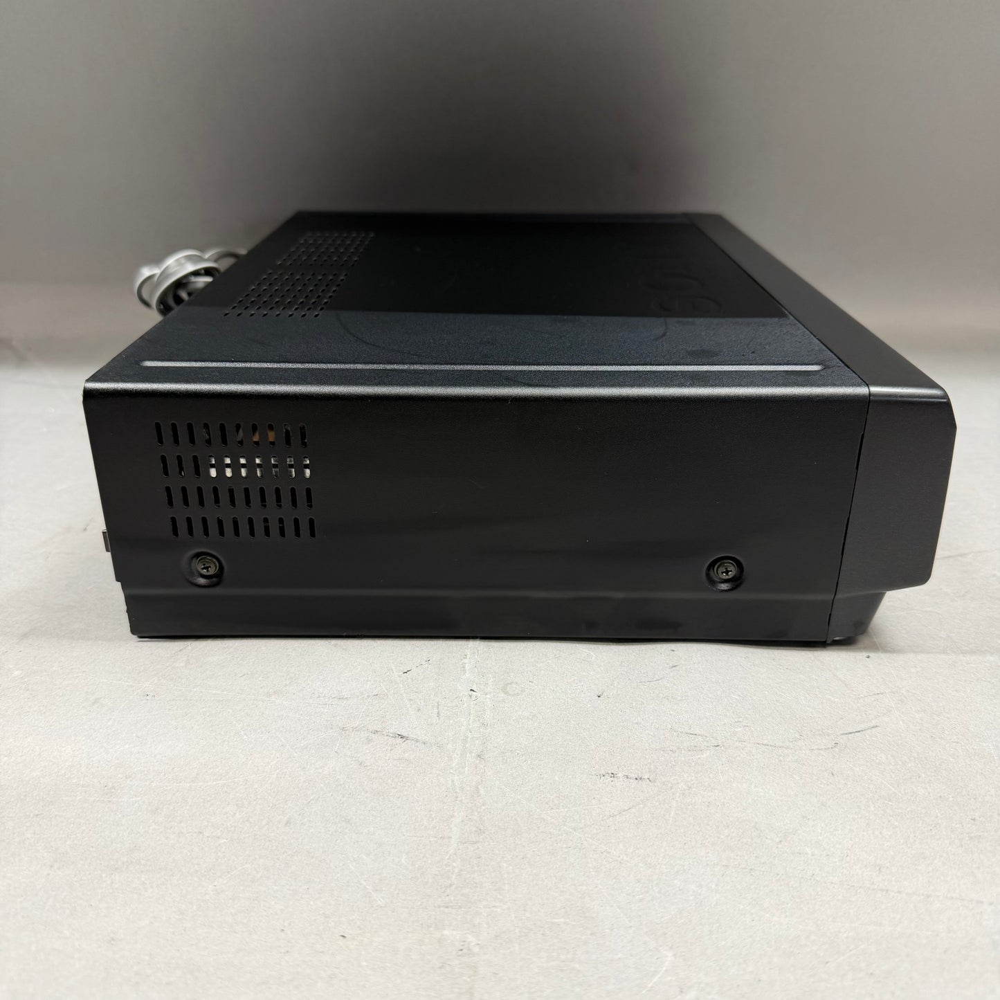 Sony Video Cassette Recorder Wired SLV-679HF