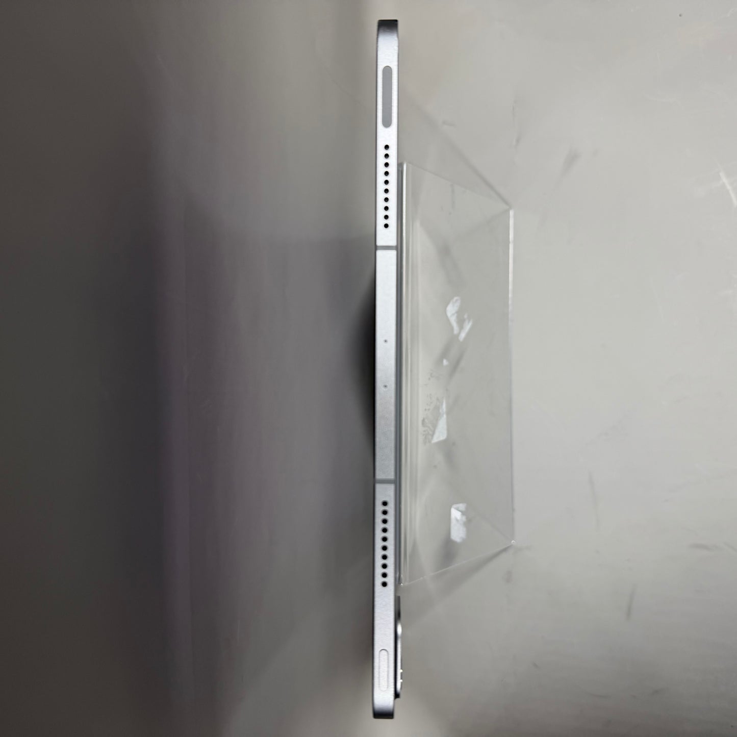 WiFi Only Apple iPad Pro 12.9" 6th Gen 128GB Space Gray MP5X3LL/A