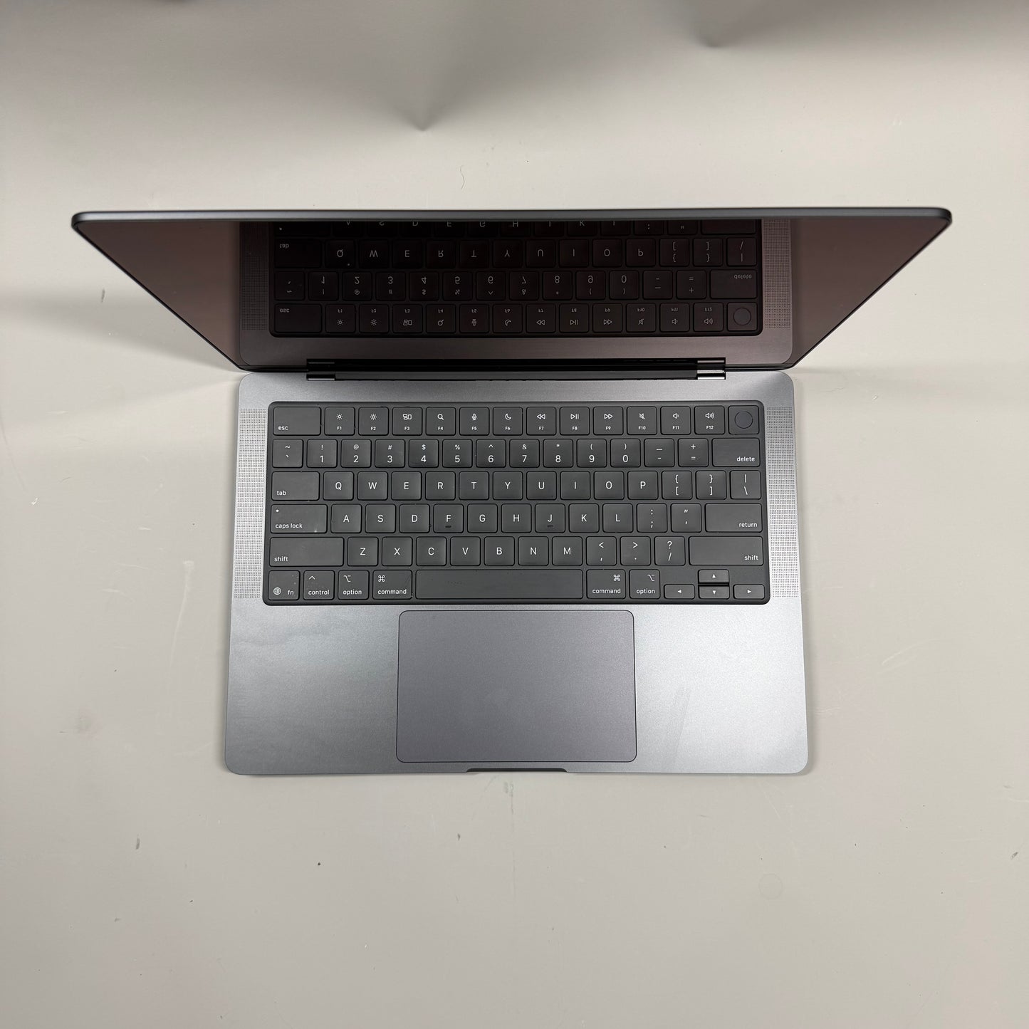 2025 Apple MacBook Pro 14" M5 10C GPU 4.6GHz 16GB RAM 512GB SSD A3434