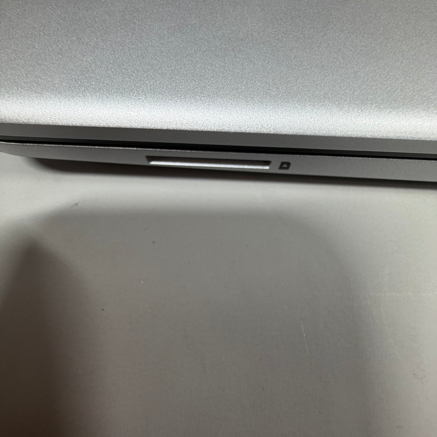 HP Laptop 15-DW3035CL 15.6" Core i5-1135G7 2.4GHz 16GB RAM 512GB SSD 512GB SSD