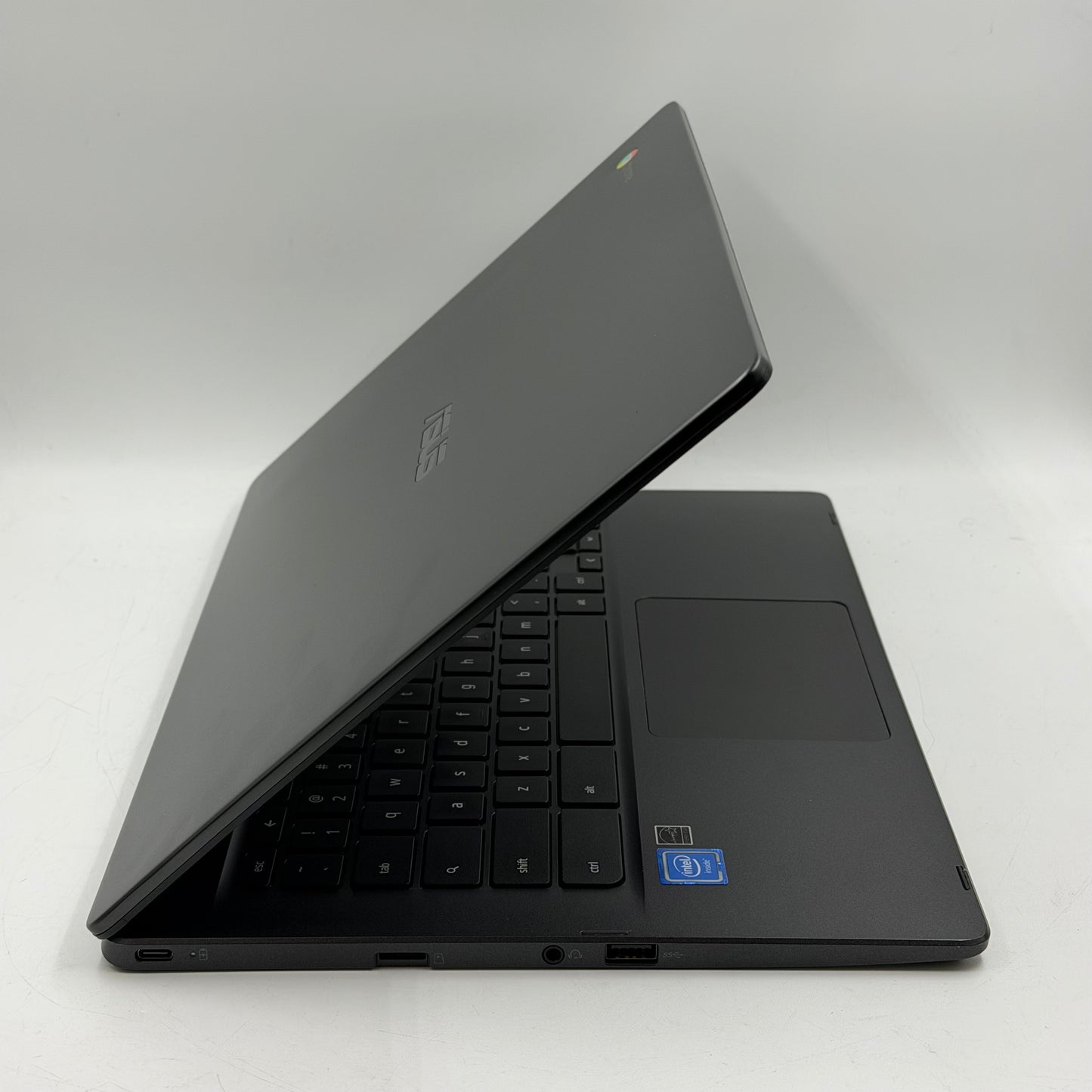 Asus Chromebook CX1 C423N 14" Celeron N3350 1.1GHz 4GB RAM 32GB SD