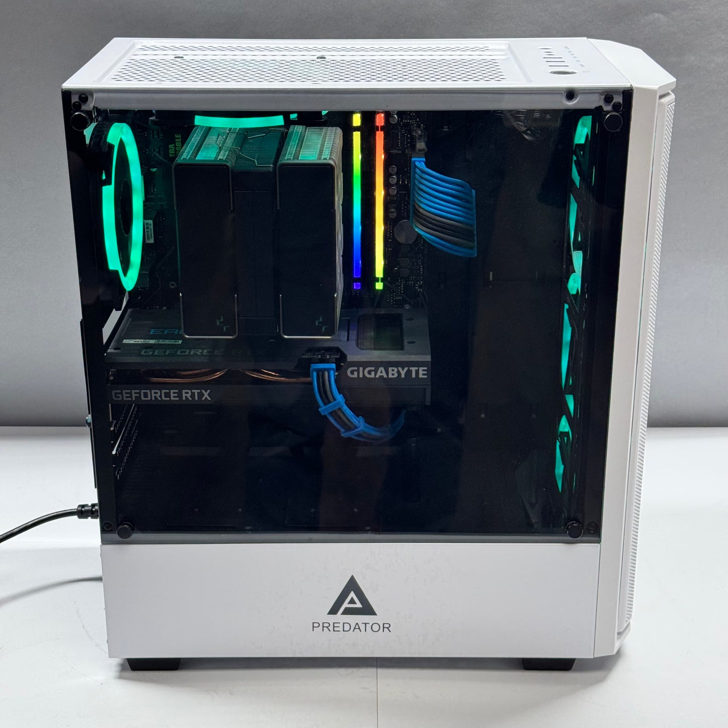 Custom PC Apevia Predator Case Gigabyte B550M DS3H Ryzen 5 3600 3.60GHz Gigabyte Eagle GeForce RTX 3060 16GB RAM 1TB SSD Win 11 Home White