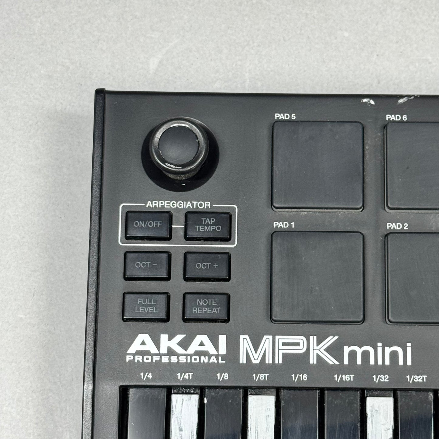AKAI MPK Mini USB Keyboard Controller Special Edition Black