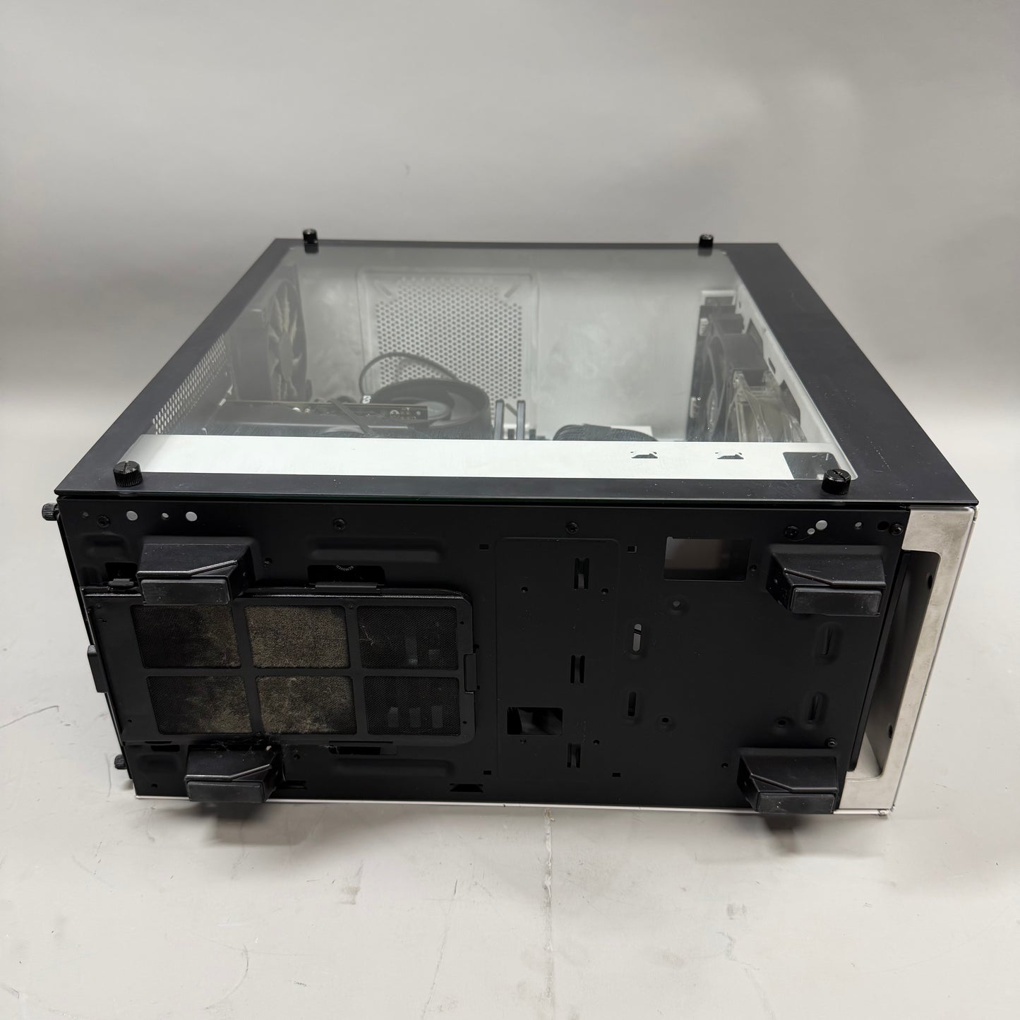 NZXT Custom PC Ryzen 5 1500X 3.50GHz 16GB RAM 1TB HDD Nvidia GeForce GTX 750 Ti