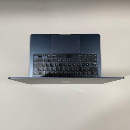 2022 Apple MacBook Air 13.6" M2 8C GPU 3.5GHz 8GB RAM 256GB SSD A2681