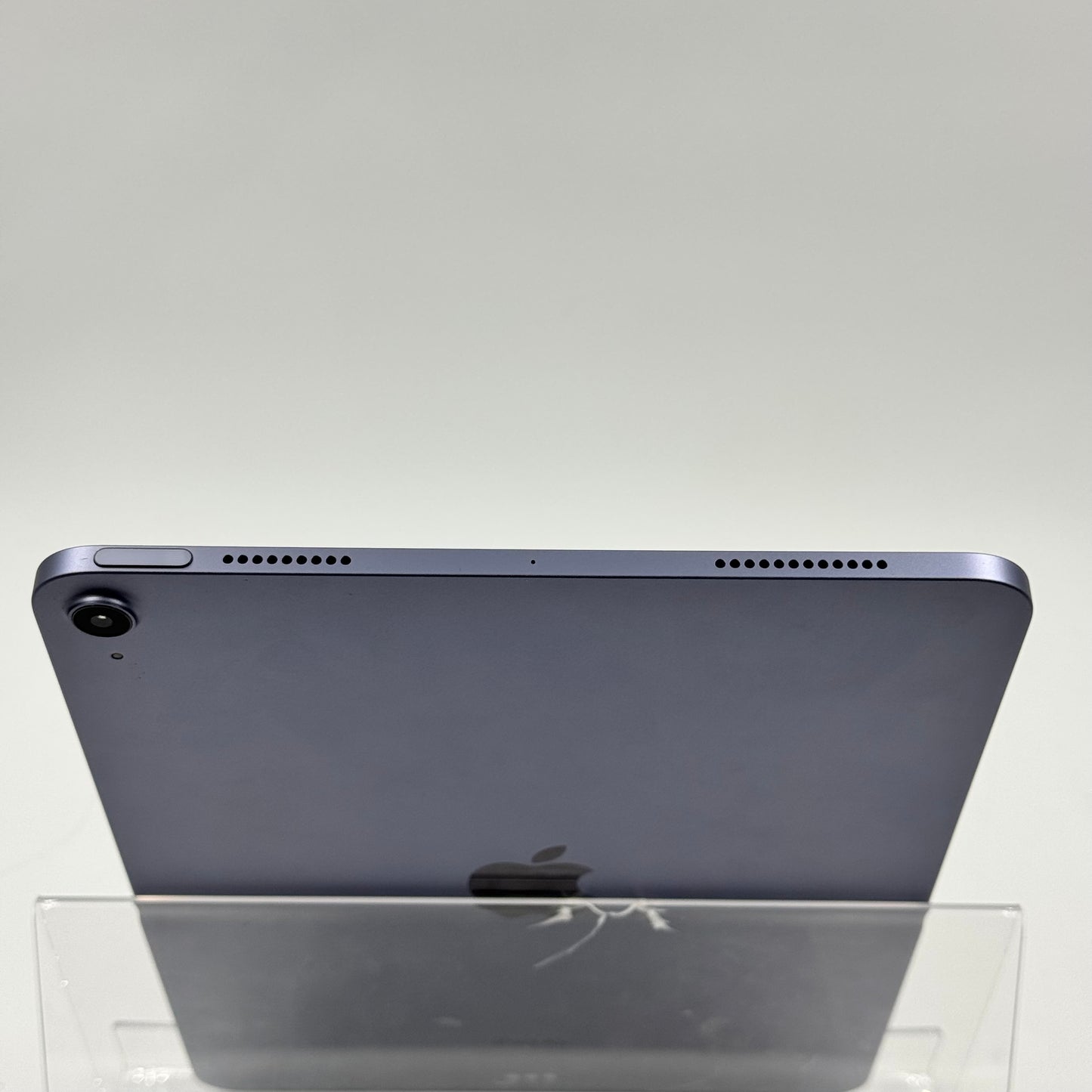 WiFi Only Apple iPad Air 5th Gen 64GB 18.4.1 Purple MME23LL/A