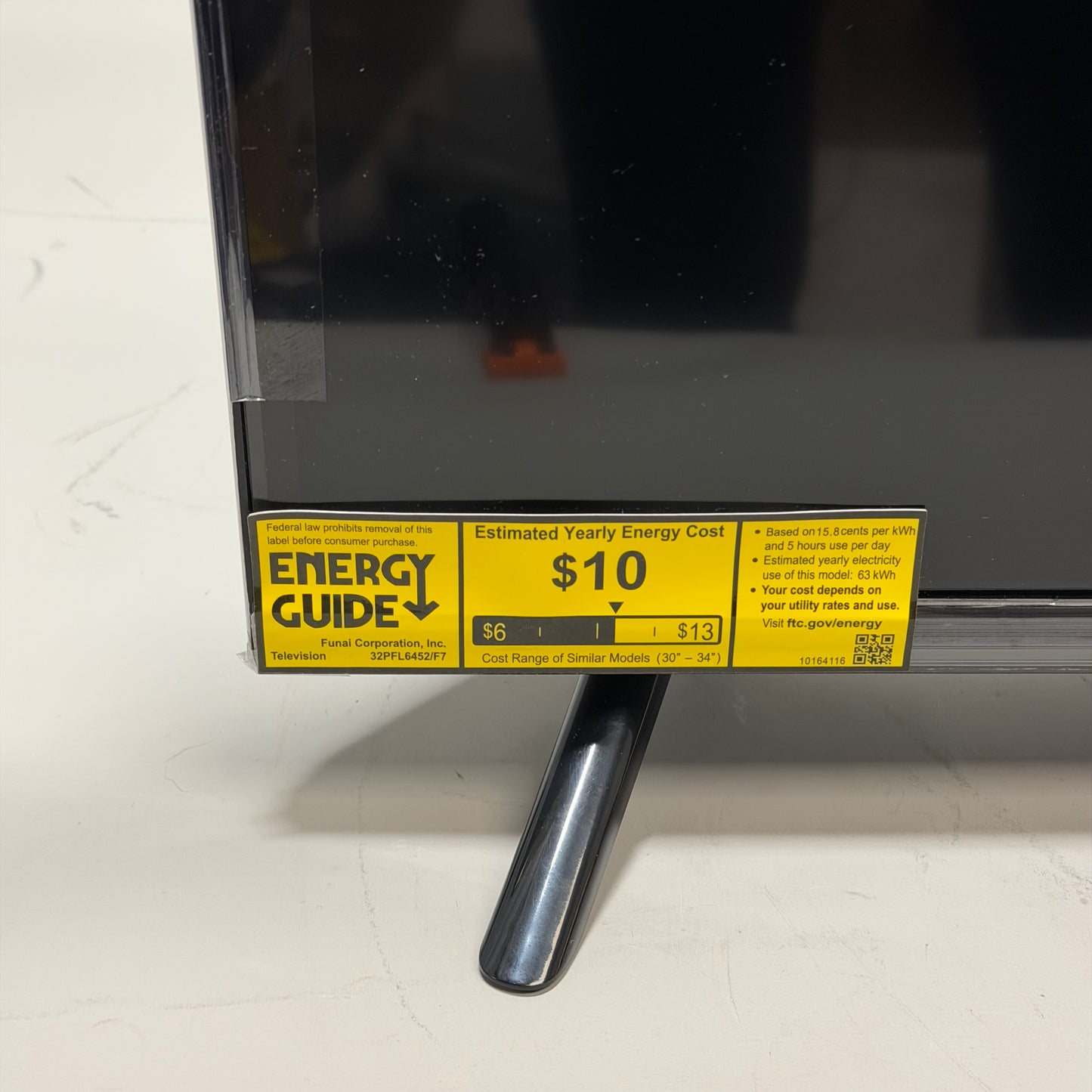 Philips 32" 32PFL6452/F7 6452 Series HD 720p Smart Roku TV