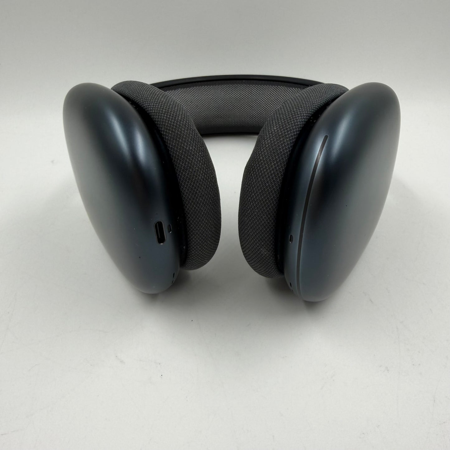 Apple AirPods Max Wireless Over-Ear Headphones Midnight MWW43AM/A