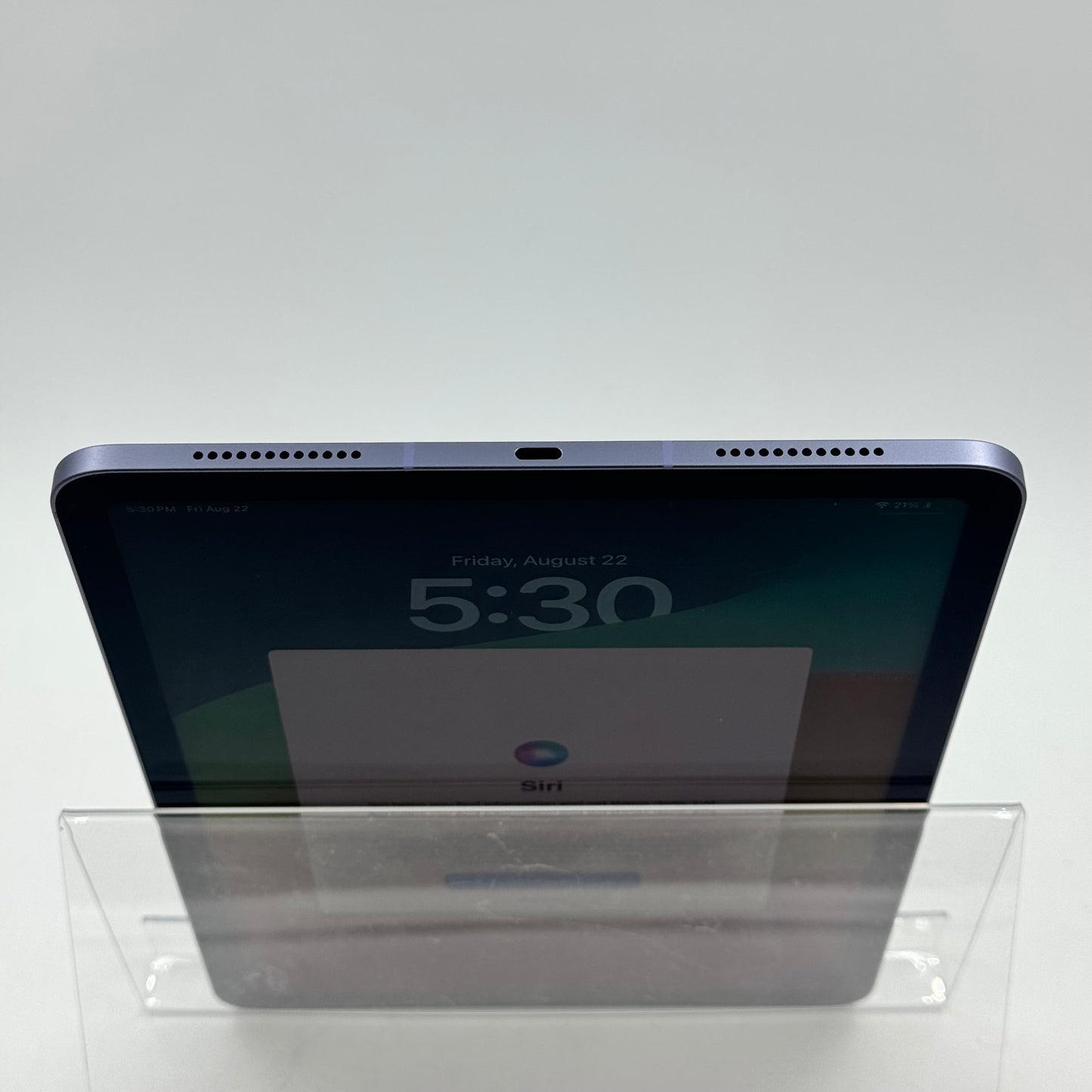 WiFi Only Apple iPad Air 5th Gen 64GB 17.5.1 Purple MME93LL/A