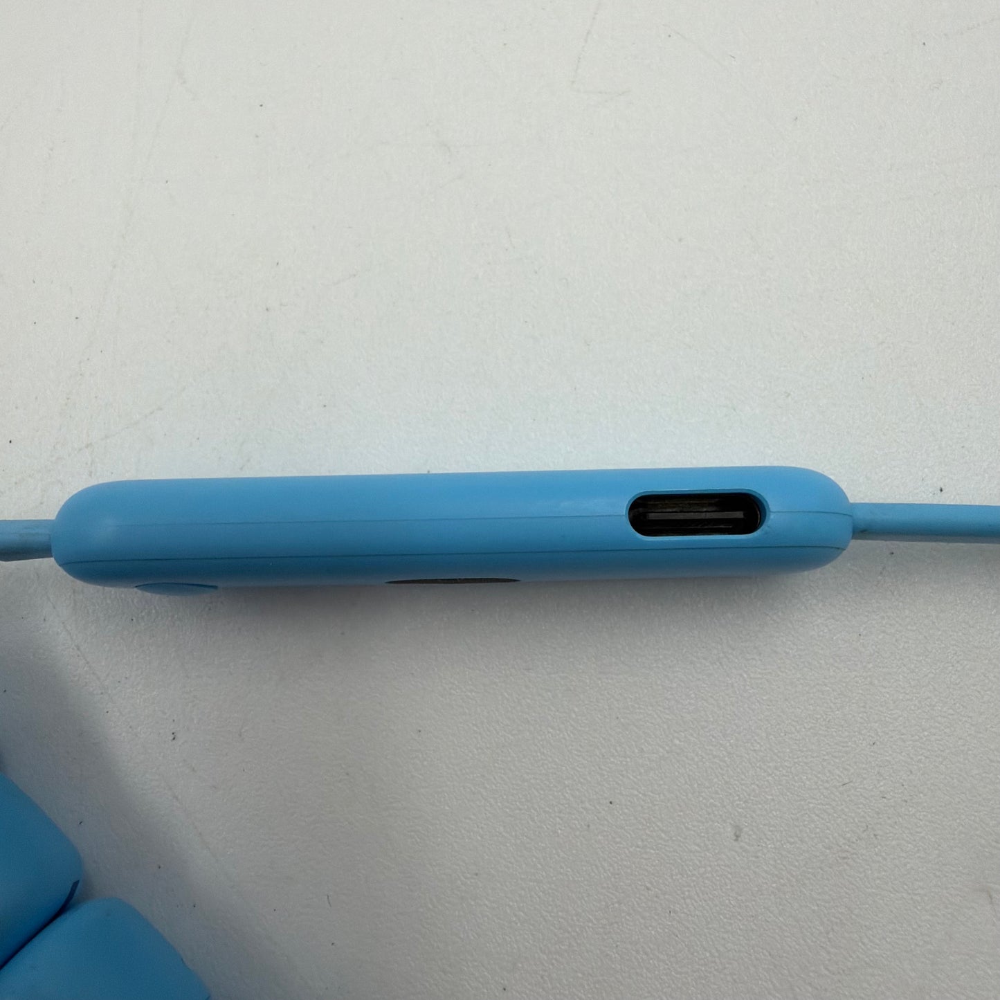 Beats Flex Wireless Earbuds  Crystal Blue A2295