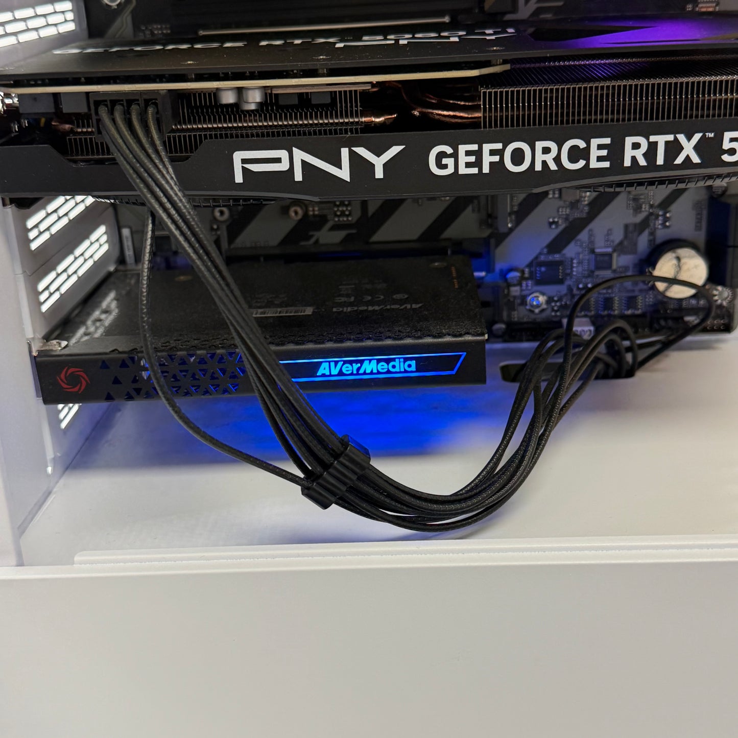 CyberPower Custom PC Ultra 9 285 2.50GHz 32GB RAM 1TB SSD GeForce RTX 5060 Ti