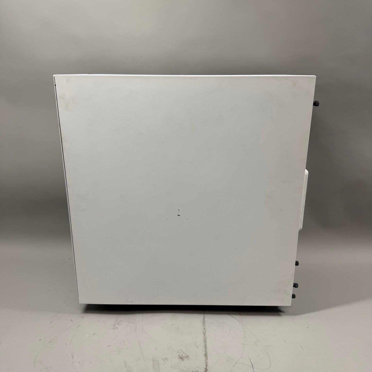NZXT Custom PC Ryzen 5 1500X 3.50GHz 16GB RAM 1TB HDD Nvidia GeForce GTX 750 Ti