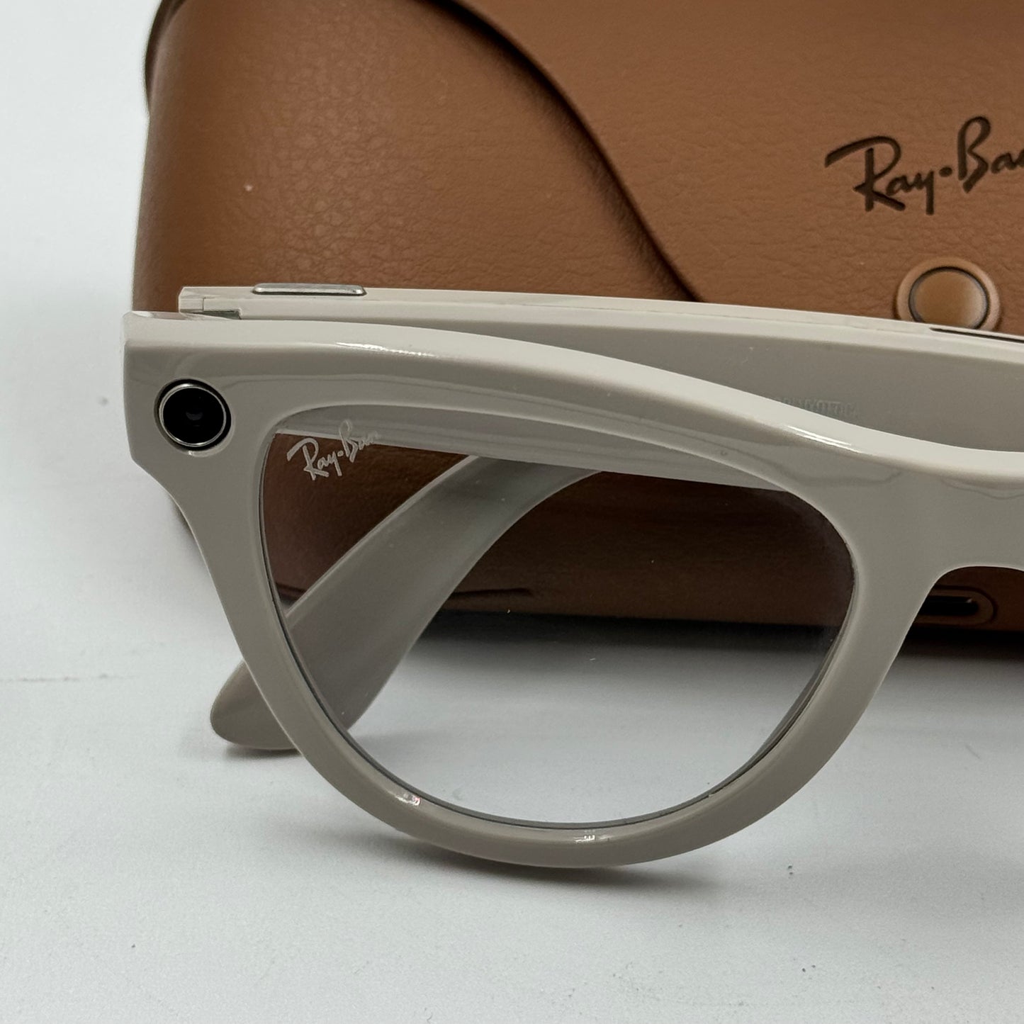 RayBan RayBan Meta Skyler Smart Glasses