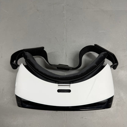 Samsung Gear VR Virtual Reality Headset SM-R322