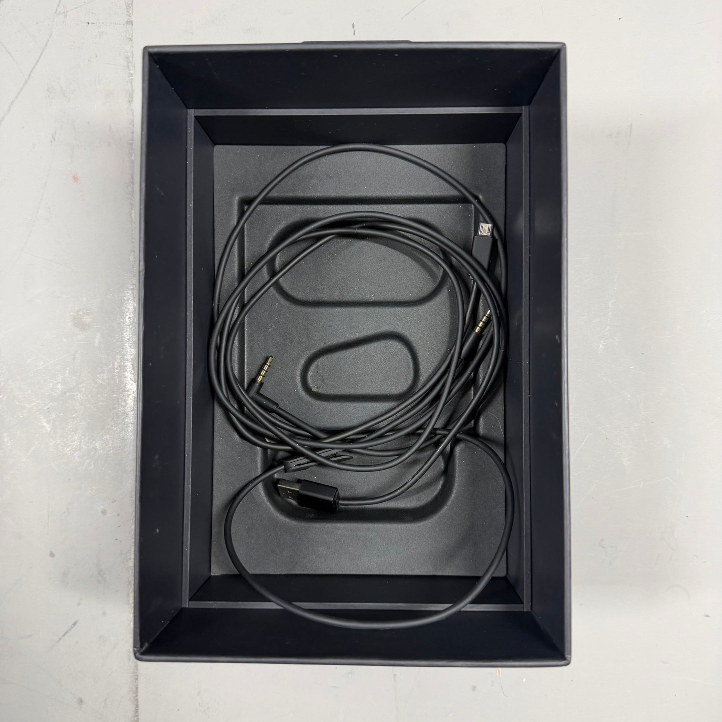 Beats Studio3 Wireless Over-Ear Bluetooth Headphones Black A1914