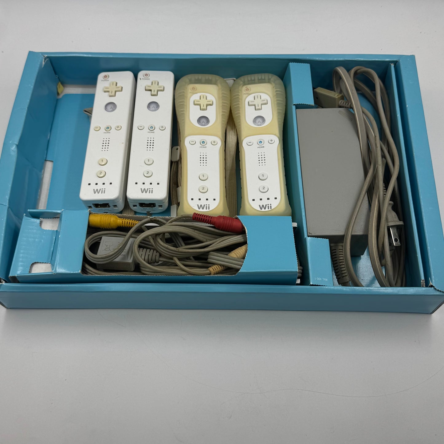 Nintendo Wii Video Game Console White